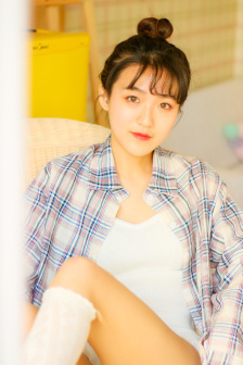半夜打扑克叫疼的视频软件
